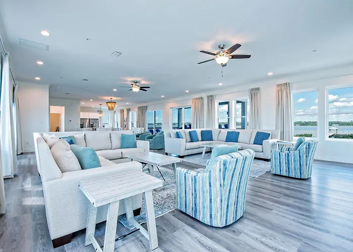 Holiday home Sunset Oasis 8 Bedroom Lockout Private Pool And Pier By Prickett